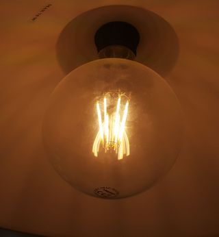 Lámpara colgante IKEA estilo industrial