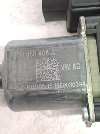 MOTOR ELEVALUNAS TRASERO DERECHO VOLKSWAGEN TIGUAN (AX1)