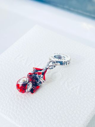 Pandora Charm Spiderman Rojo y Plata