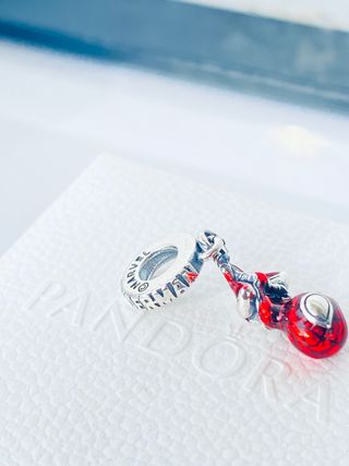 Pandora Charm Spiderman Rojo y Plata