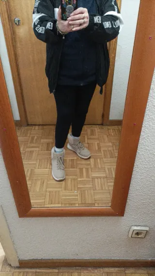 Canapé y colchón de 135 lo vendo por mudanza