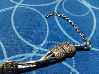 Pulsera Tibetana Acero y Piedra Roja