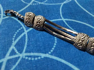 Pulsera Tibetana Acero y Piedra Roja