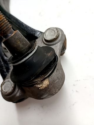 BRAZO SUSPENSION INFERIOR DELANTERO IZQUIERDO VOLKSWAGEN TOU (2)