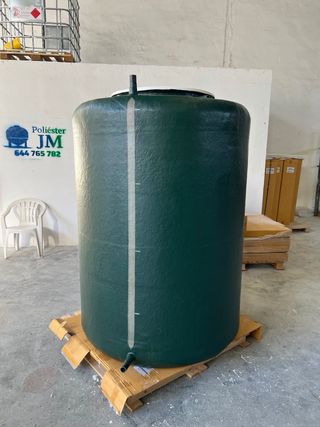 Depósitos poliester para agua potable entre otros