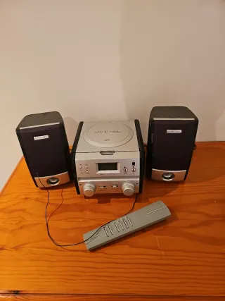 Radio CD Digital con Altavoces y Mando