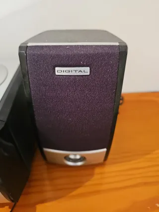 Radio CD Digital con Altavoces y Mando