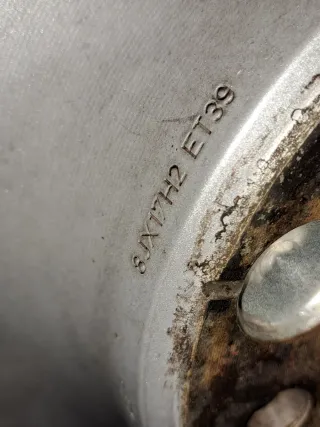 Llantas Audi 17 pulgadas 8JX17H2 ET39.