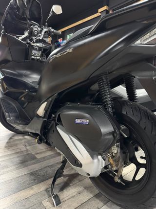 HONDA PCX 125 2023 .