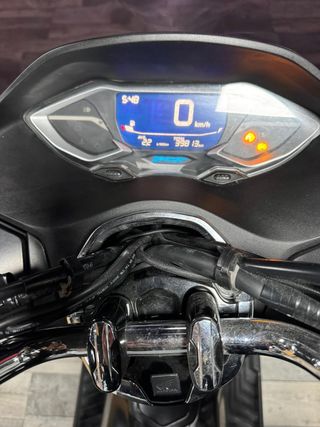 HONDA PCX 125 2023 .