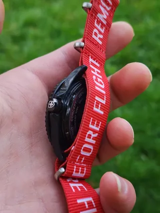 Reloj Prototipo modificado y lleno de liquido