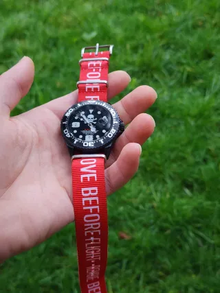 Reloj Prototipo modificado y lleno de liquido