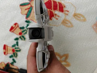 Dron DJI Mini con  mando ,le falta las gafas