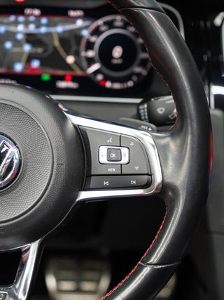 VOLKSWAGEN GOLF GTI PERFORMANCE