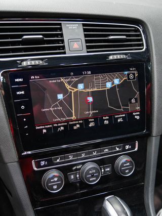 VOLKSWAGEN GOLF GTI PERFORMANCE