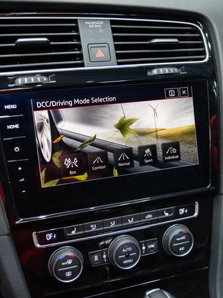 VOLKSWAGEN GOLF GTI PERFORMANCE