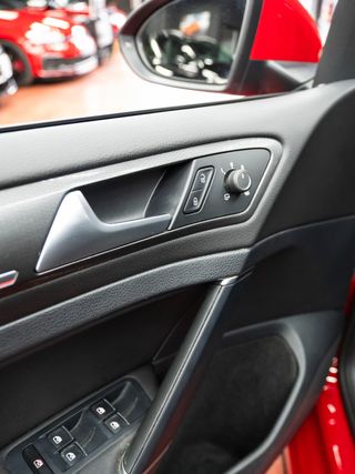 VOLKSWAGEN GOLF GTI PERFORMANCE