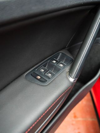 VOLKSWAGEN GOLF GTI PERFORMANCE