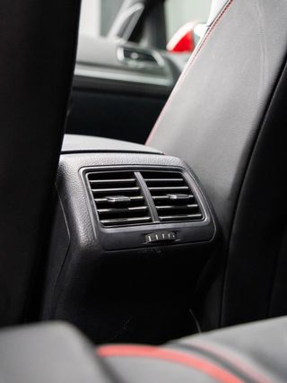 VOLKSWAGEN GOLF GTI PERFORMANCE