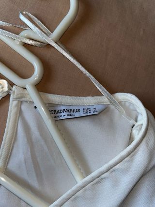 Blusa Stradivarius manga larga blanca