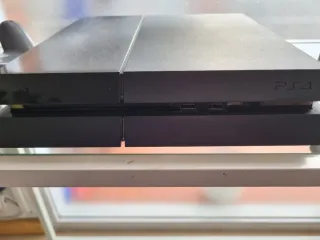 PS4 + 5 Juegos + 2 Mandos + TV