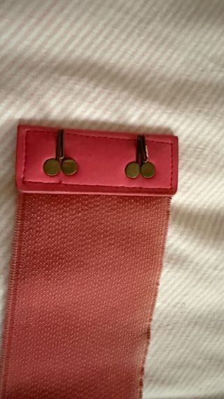 Cinturón rosa con flor