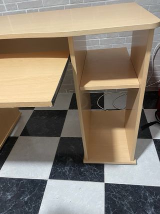 Escritorio juvenil madera con estanterías