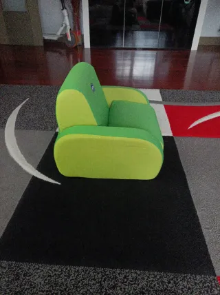 Sofá infantil Chicco verde