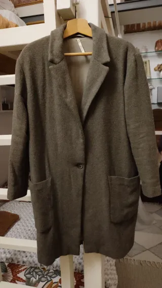 Cappotto vintage beige colore sabbia