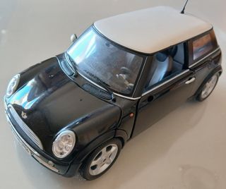 Coche a escala 1/18 Rojo