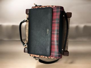 Borsa Push Bag nera e rossa scozzese