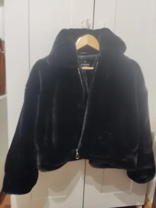 Nueva chaqueta pelo Stradivarius extrasuave