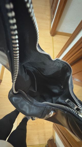 Bolso efecto piel negro