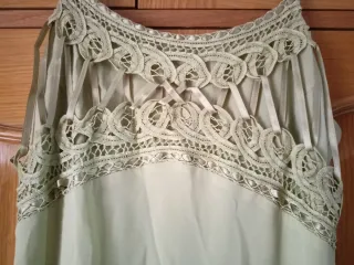 Vestido verde con encaje