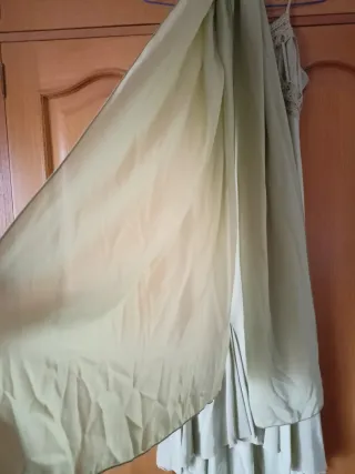 Vestido verde con encaje