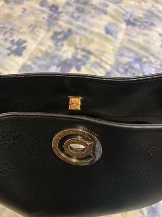 Borsa a secchiello nera Carrera