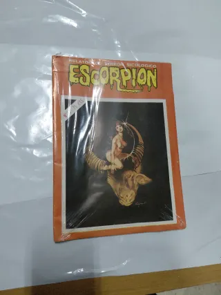 Lote cómic Terror 1883 + relatos escorpion