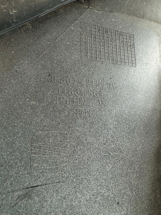 Defensa SEAT Leon 2011