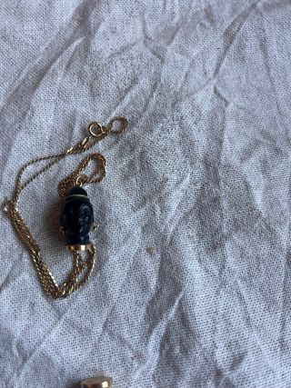 Colgante azabache cabeza con cadena