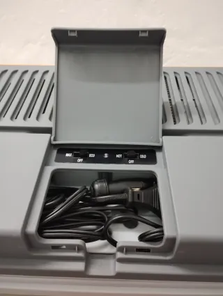 Nevera portátil Aequator gris con asa