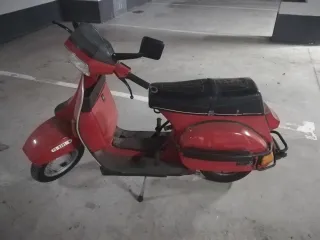 Vespa 200 TX Roja