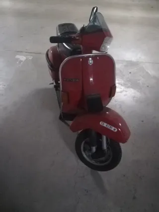 Vespa 200 TX Roja