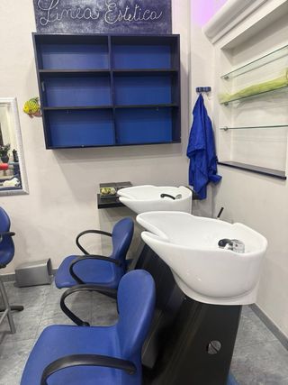 OCCASIONE ARREDO COMPLETO PARRUCCHIERE - ROMA SUD ️