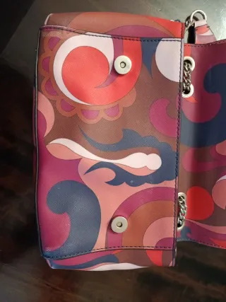Bolso Guess Multicolor auténtico  #bolsoguess