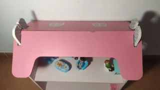 Casa de muñecas de madera