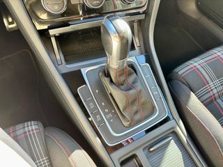 Volkswagen Golf GTI Performance 245cv DSG