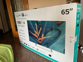 TV Hisense 65 con luces Govee T1