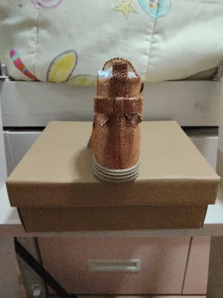 Botas Friboo niña marrón y dorado número 33