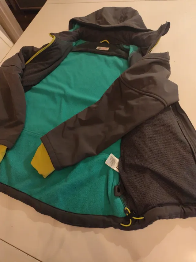 Chaqueta gris con cremallera verde Talla 158 (niñ@