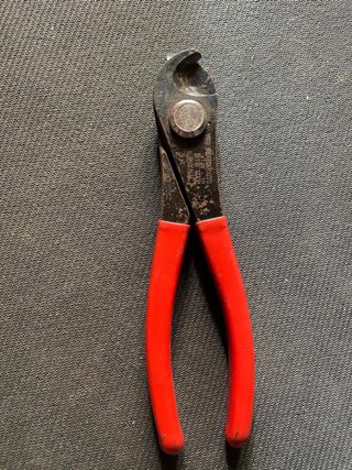 Alicate Cortacables Facom